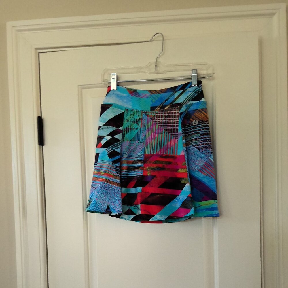 Dona Jo Skort